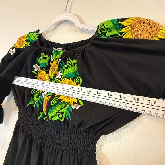 🌻 Sun-Kissed Beauty | Mexican Embroidered Sunflower Peasant Dress - M -Preloved - Picture 12 of 16